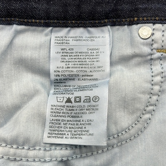 Signature By Levi Strauss Modern Shorts Mid Rise Size 8 - Picture 9 of 16